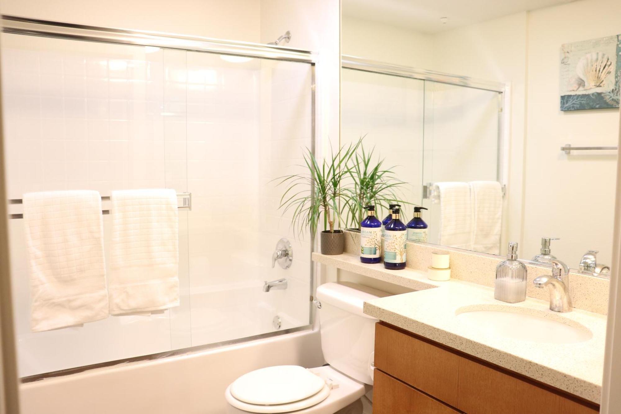 Heart Of Santa Monica 2 Bedroom 2 Bath Los Angeles