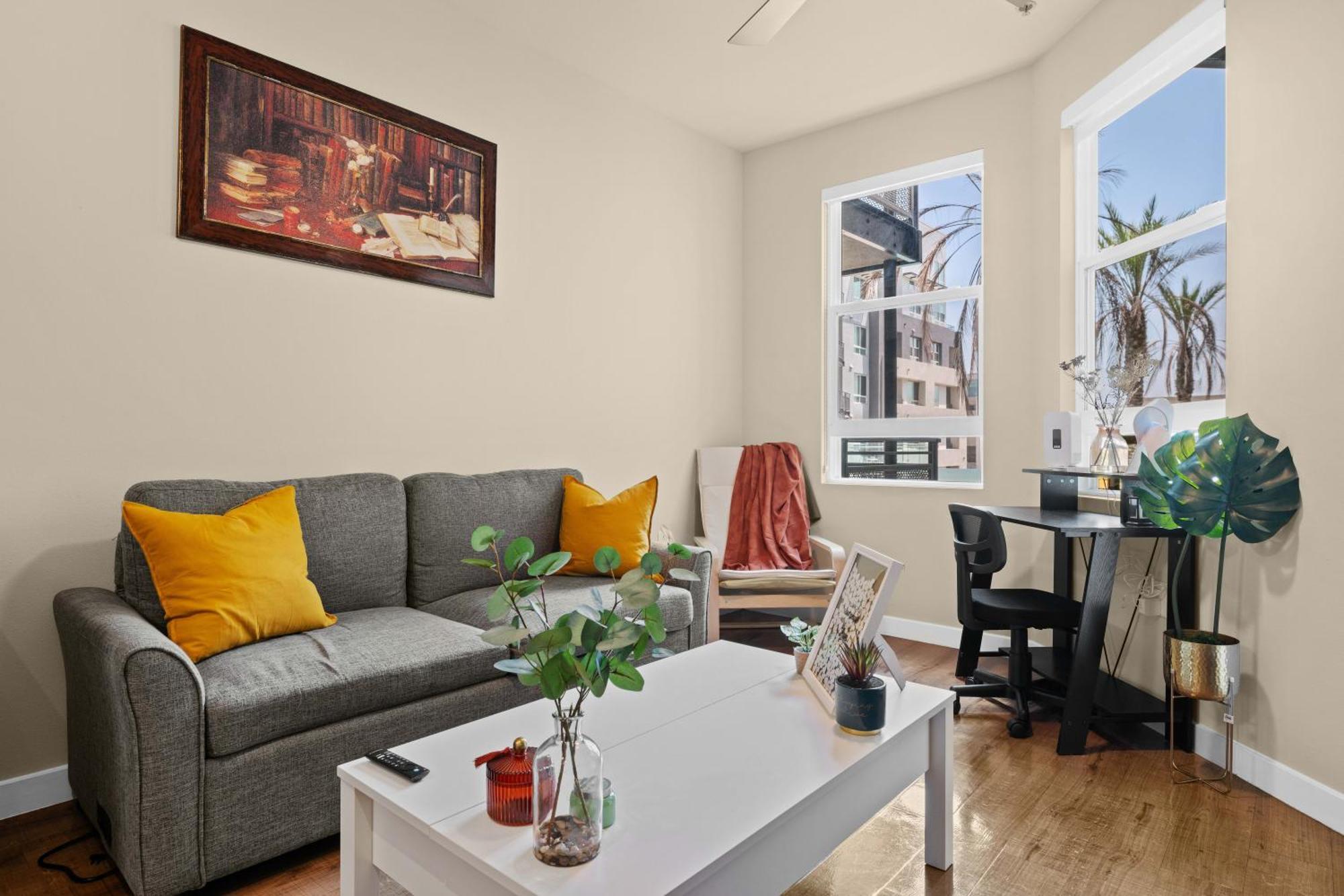Stylish 1br In Prime La Spot