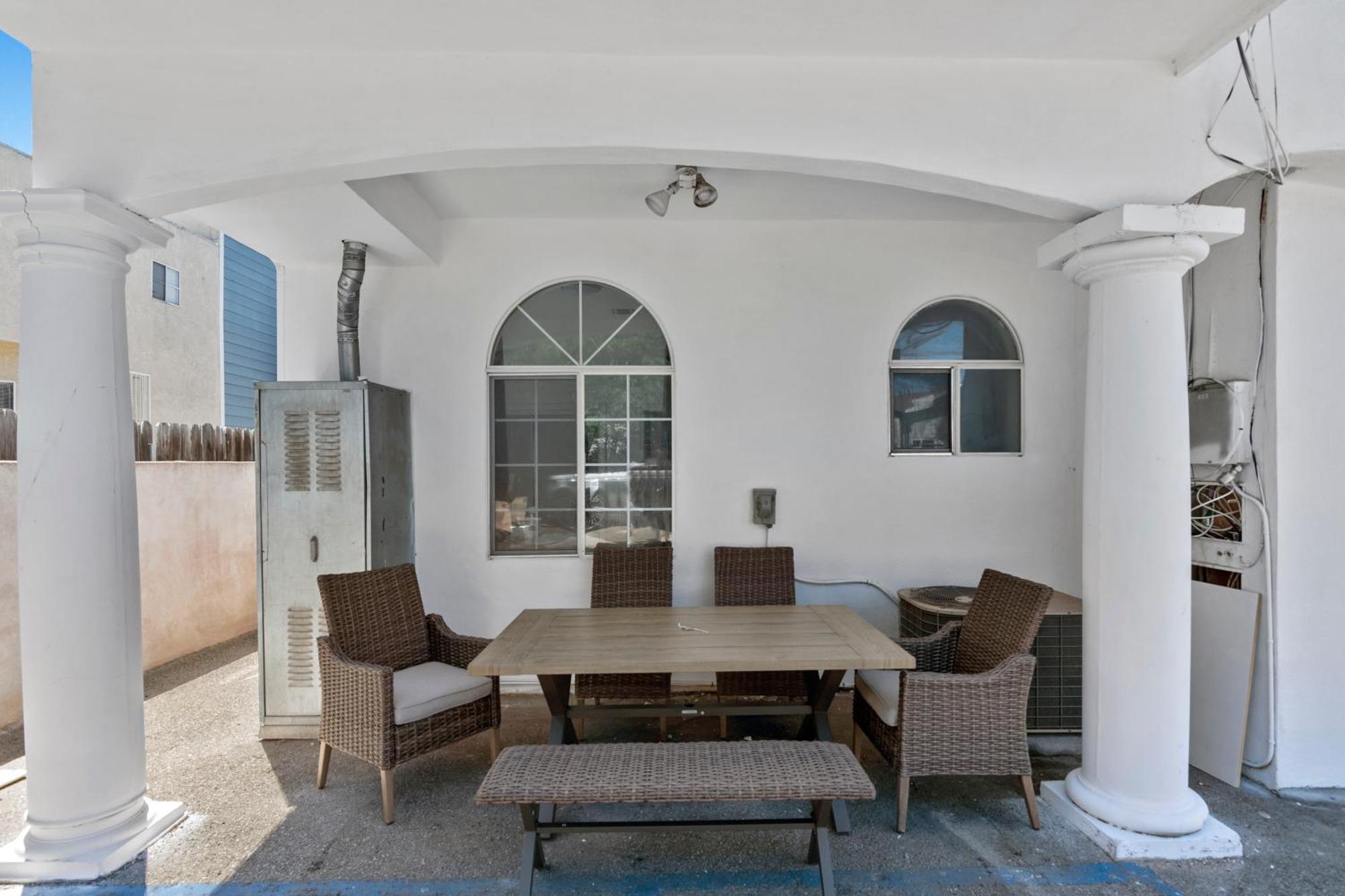 Apartment Lovely Gated 3bedroom & 2 Bath Unit Near Universal And Hollywood *