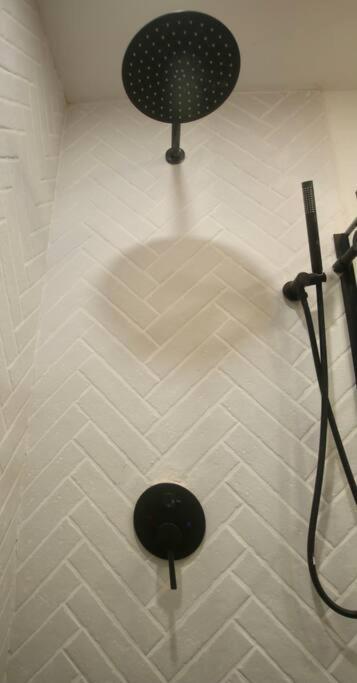 Apartment 2br Lit And Spacious In The Heart Of Hollywood *
