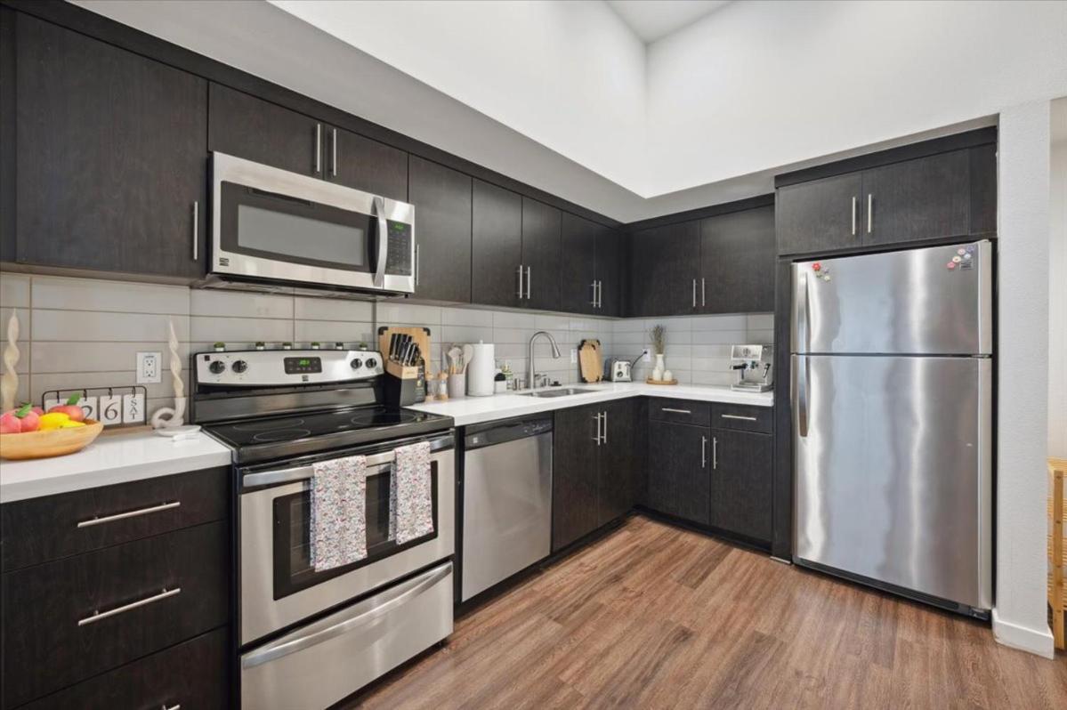 The Hollywood Haven Apartment *