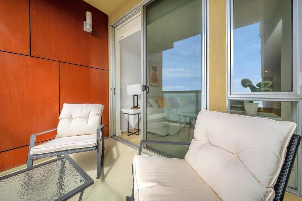 Apartment Modern & Chic In Heart Of Downtown Santa Monica *