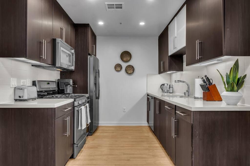Apartment Modern & Chic In Heart Of Downtown Santa Monica