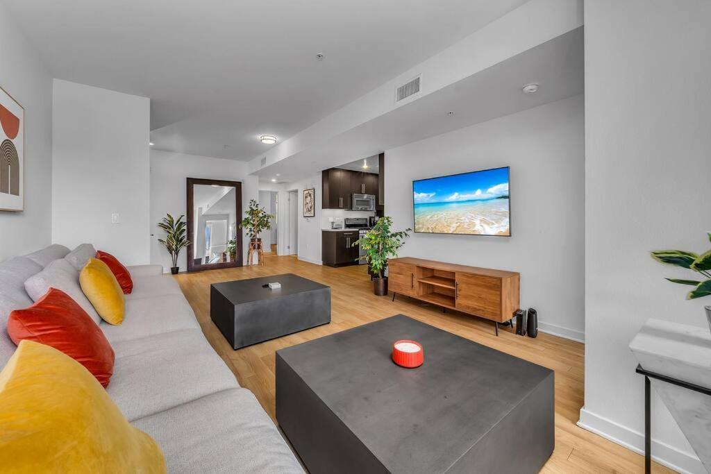 Apartment Modern & Chic In Heart Of Downtown Santa Monica