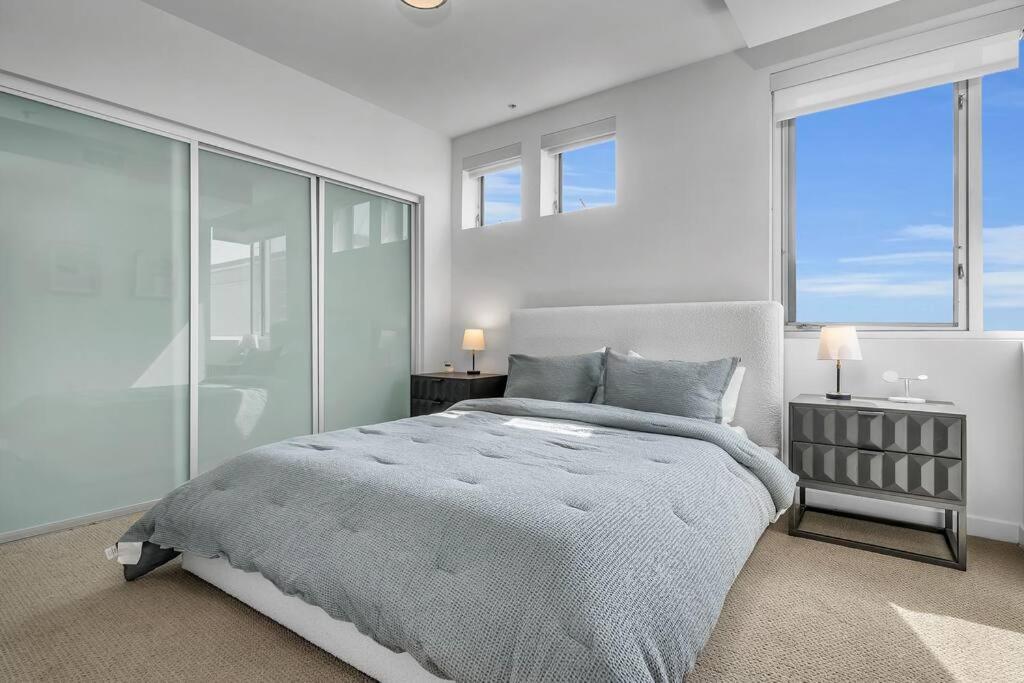 Modern & Chic In Heart Of Downtown Santa Monica * Los Angeles