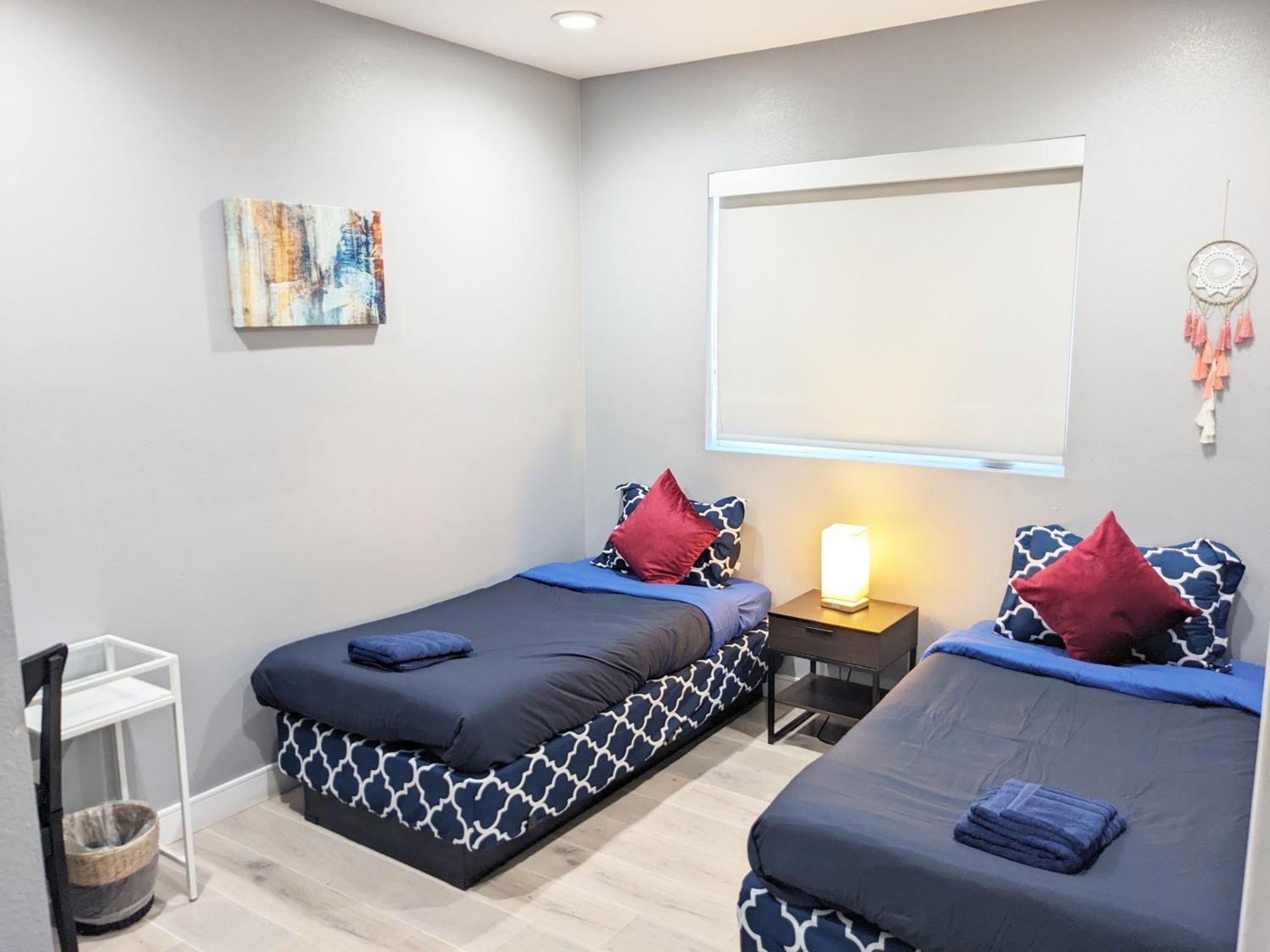 Lucky Charm 4 Bedroom Mid-city Holiday home Los Angeles