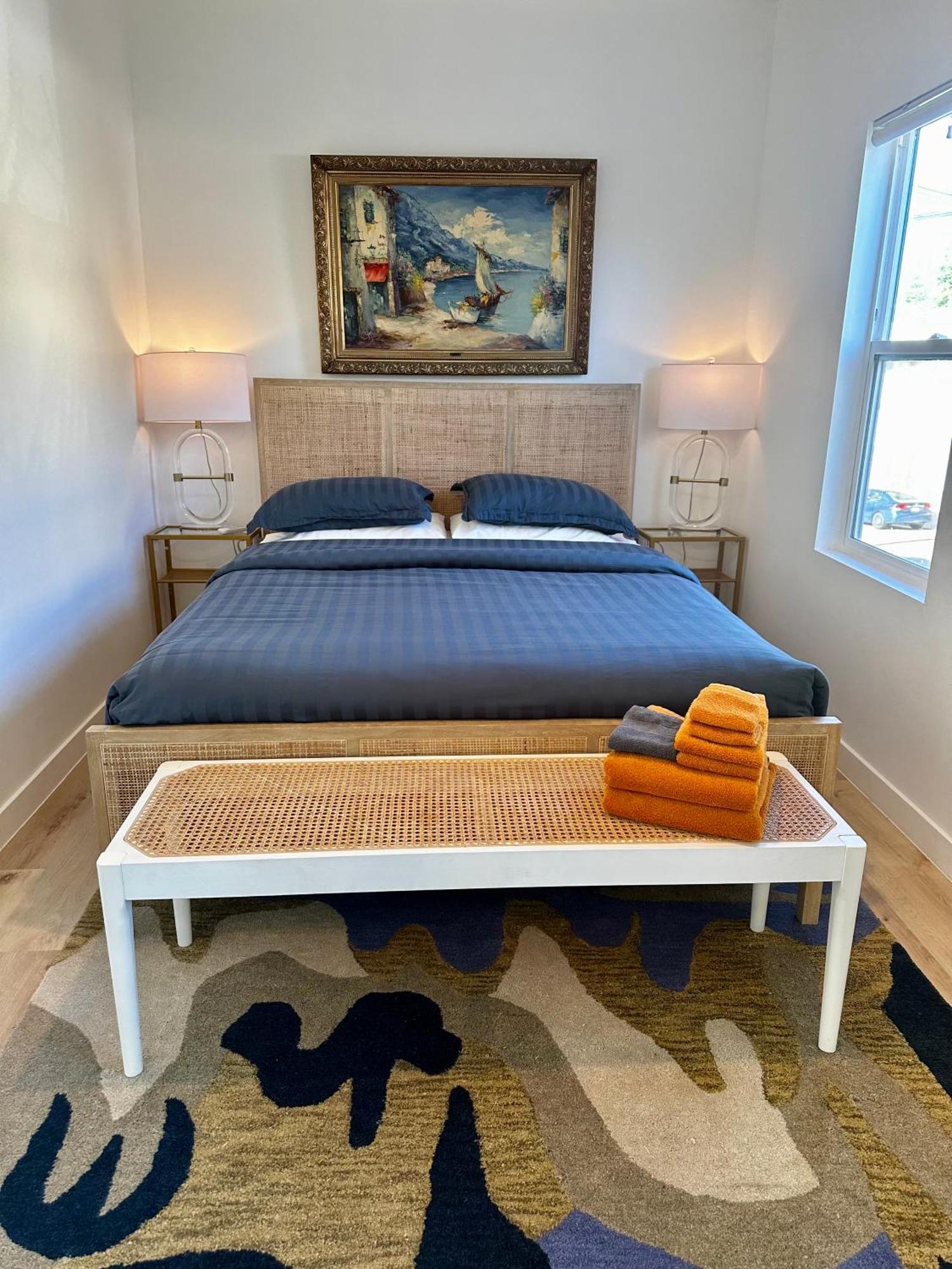 Modern, Remodeled Echo Park House-walk To Sunset Blvd, Dodgers Stadium, Shops, Bars, Restaurants, Lake, Concerts Pousada