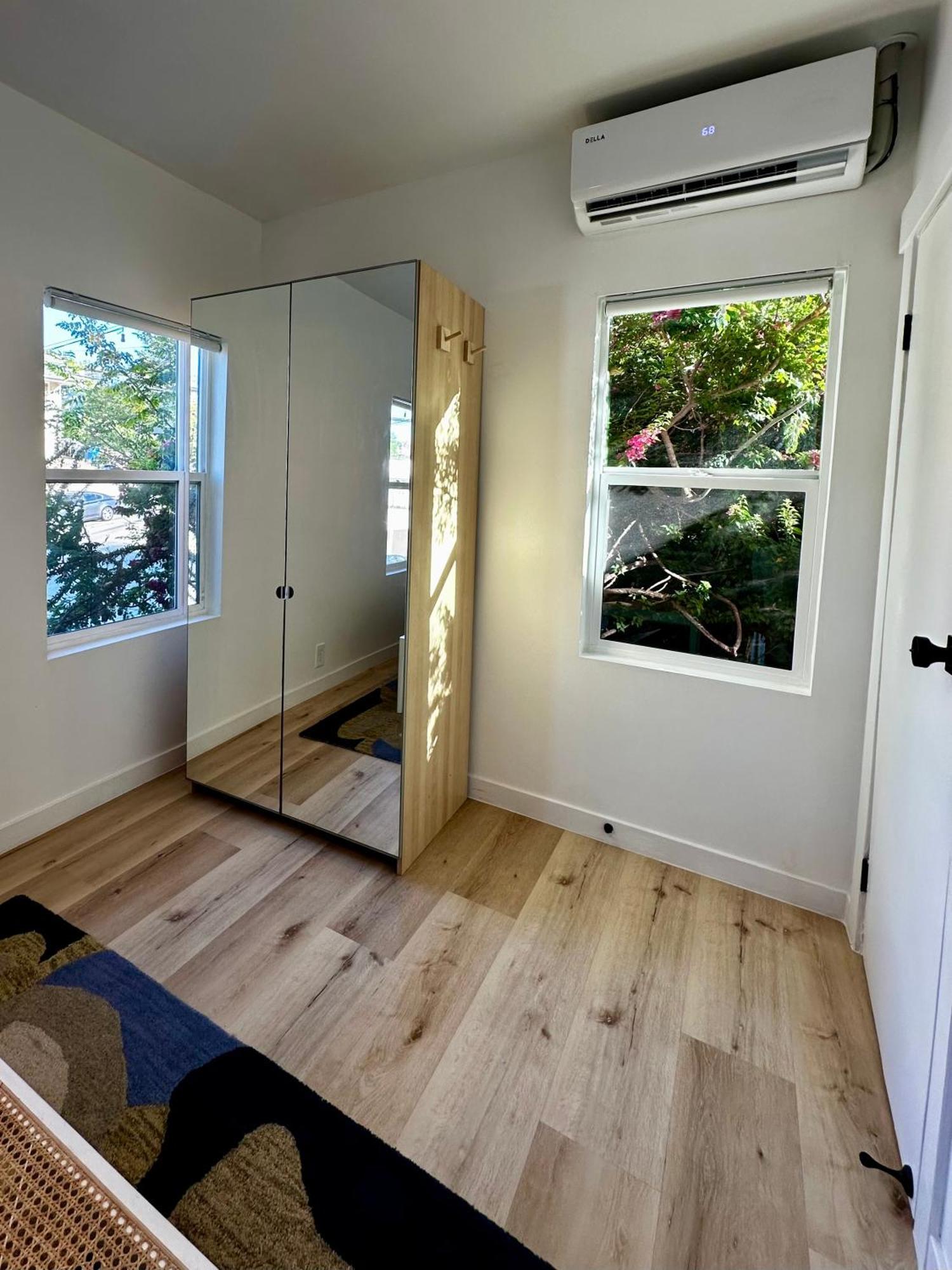 Modern, Remodeled Echo Park House-walk To Sunset Blvd, Dodgers Stadium, Shops, Bars, Restaurants, Lake, Concerts Los Angeles