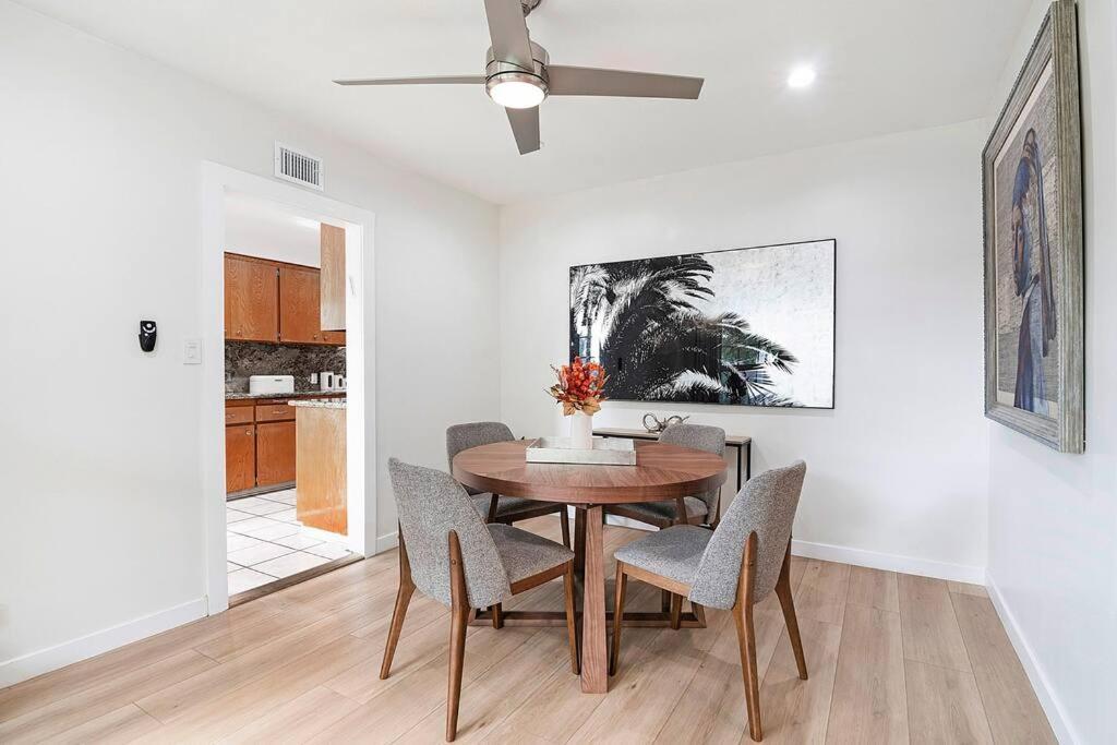 Holiday home Updated 3-bedroom La With Backyard, Bbq & Family-friendly Amenities *