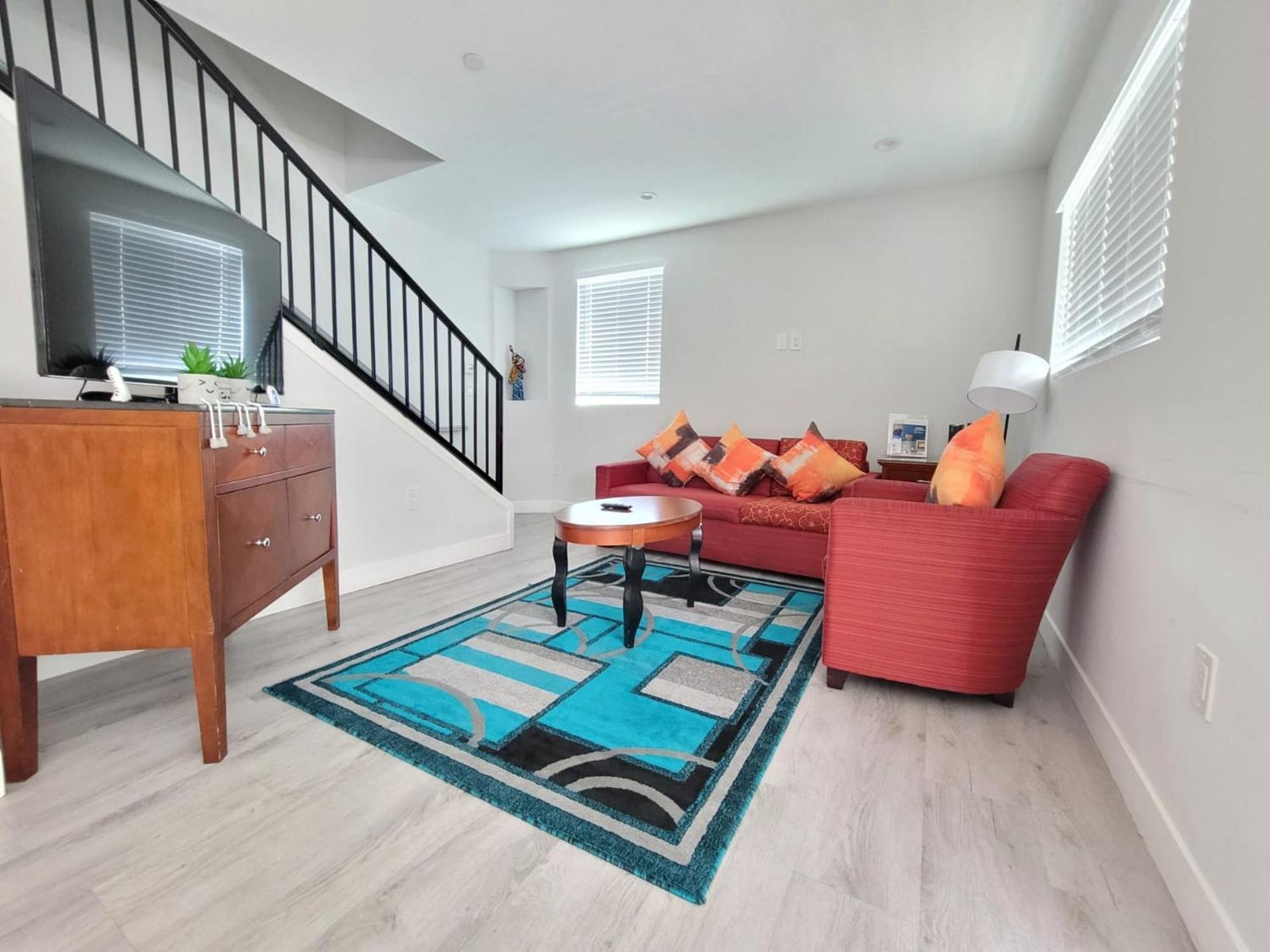 Aparthotel Stayspro - Hollywood Homes Minutes To Everything Spacious And Free Parking