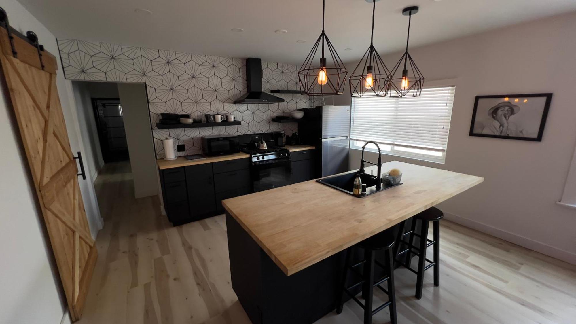 2br Lit And Spacious In The Heart Of Hollywood *