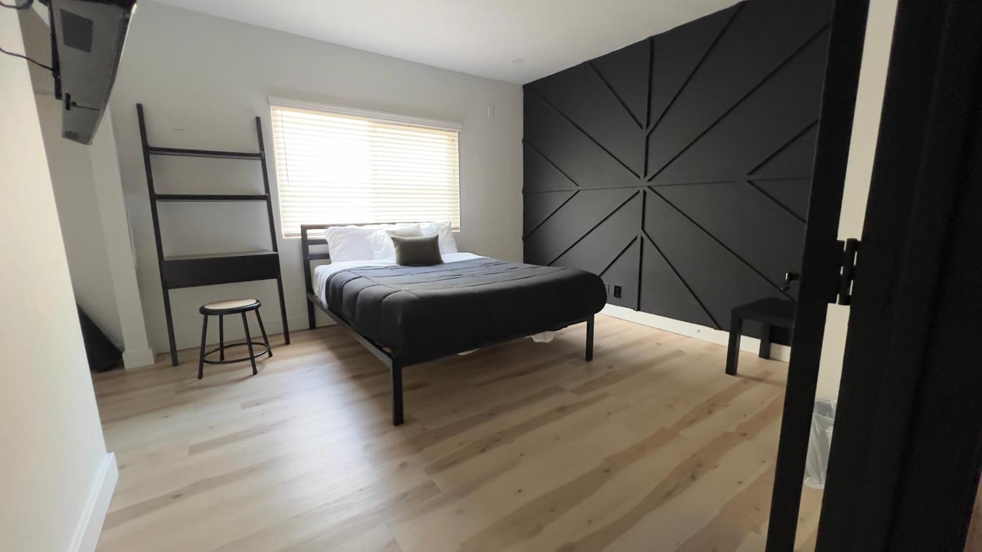 2br Lit And Spacious In The Heart Of Hollywood Los Angeles