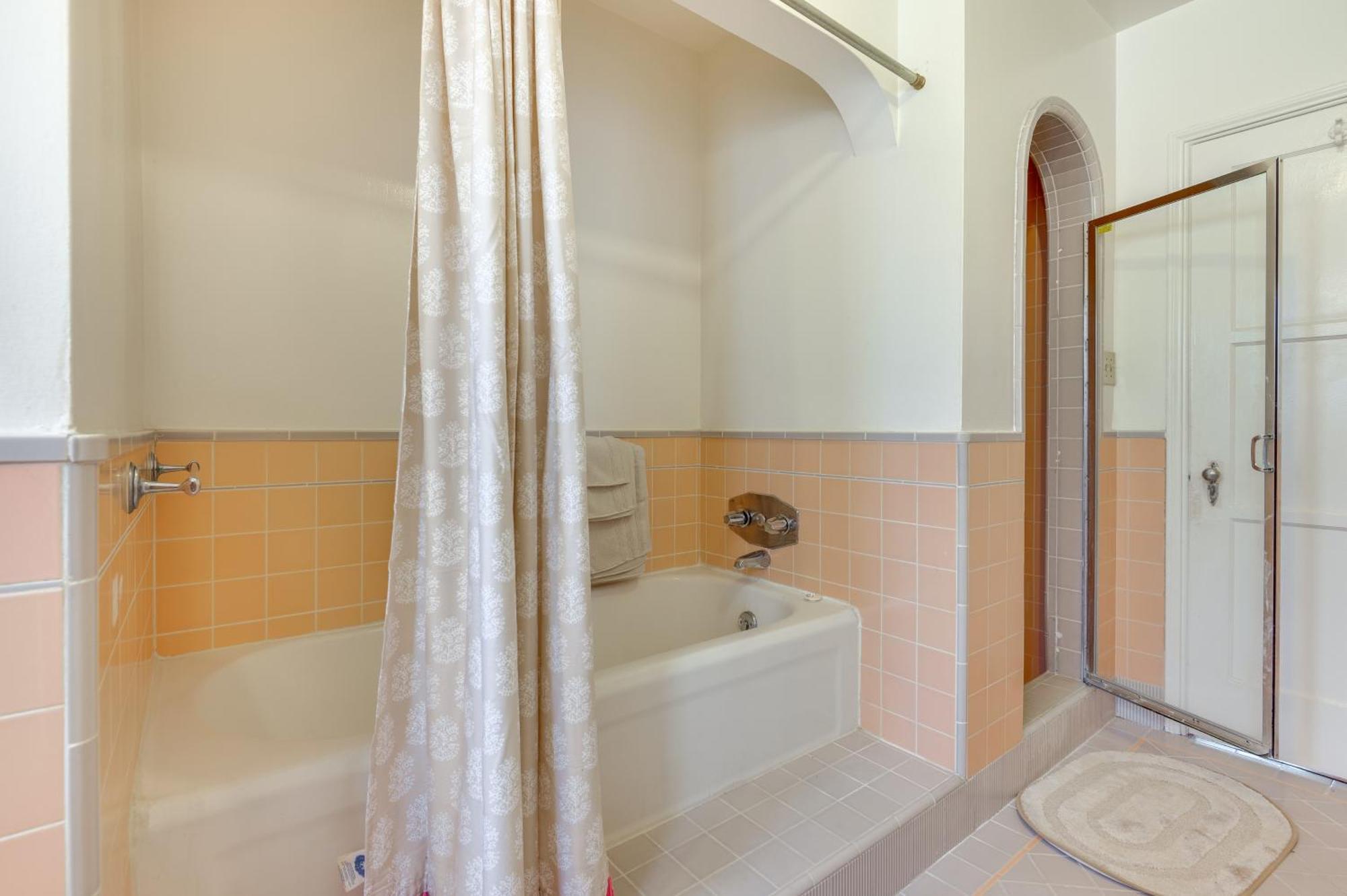5 Mi To Sofi Stadium Charming Family Home! Holiday home *