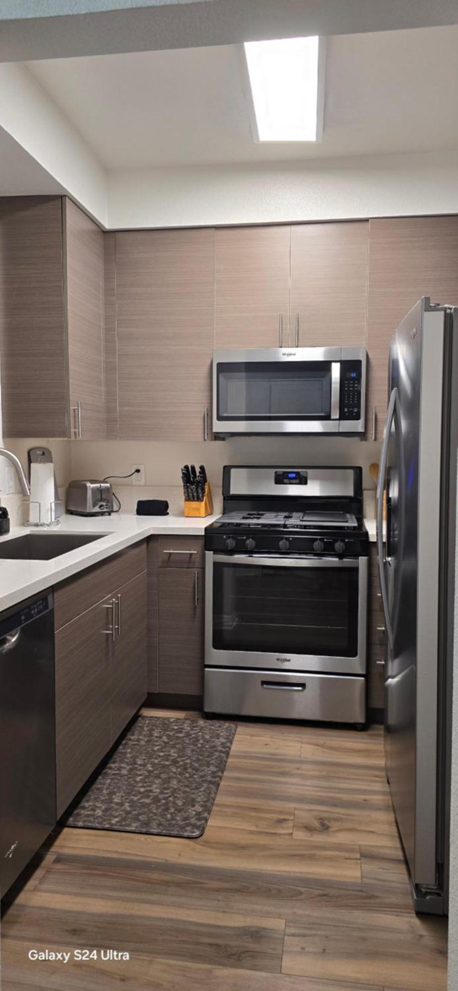 1bdr In The Heart Of Marina Del Rey
