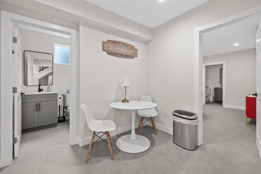 Spacious 6br Retreat In The Heart Of La