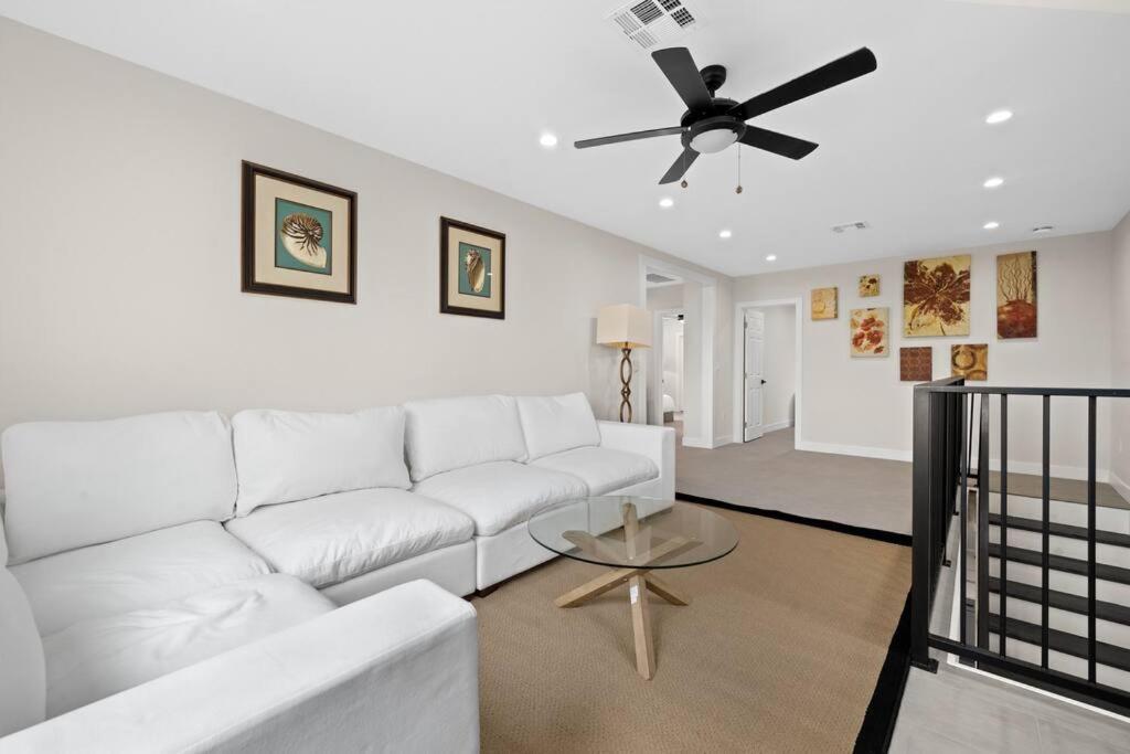 Spacious 6br Retreat In The Heart Of La Los Angeles
