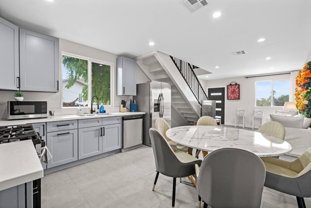 Spacious 6br Retreat In The Heart Of La * Los Angeles