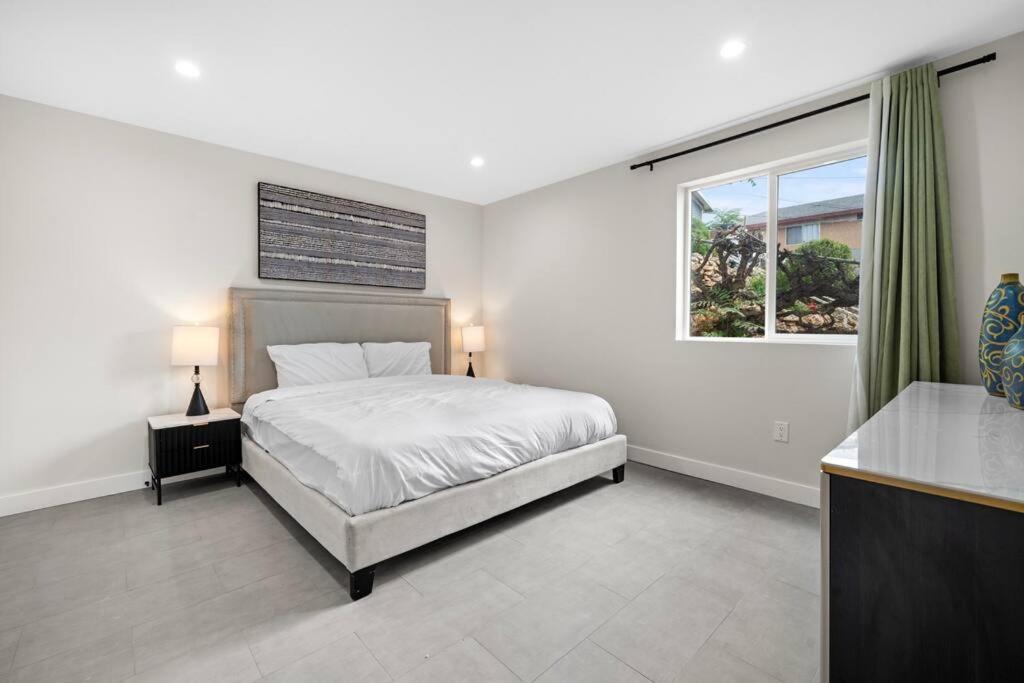 Spacious 6br Retreat In The Heart Of La *