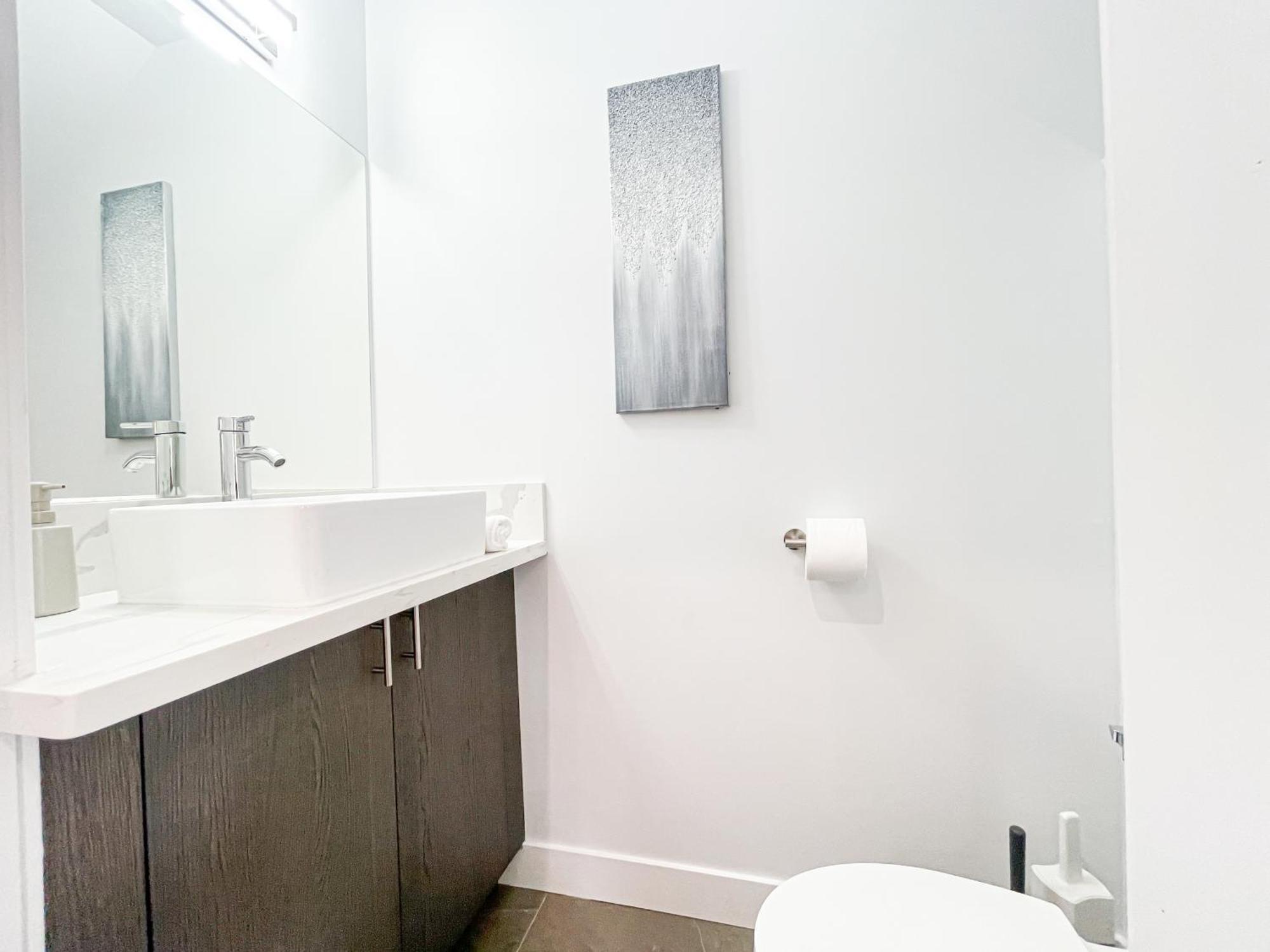 Spacious 4 Bedroom House In K Town - Cl1 - Bev Holiday home *