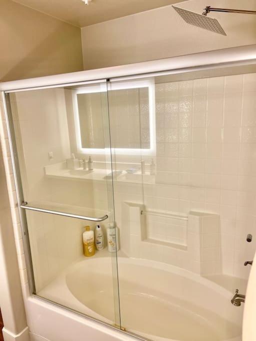 Lux One Bedroom With Garden View