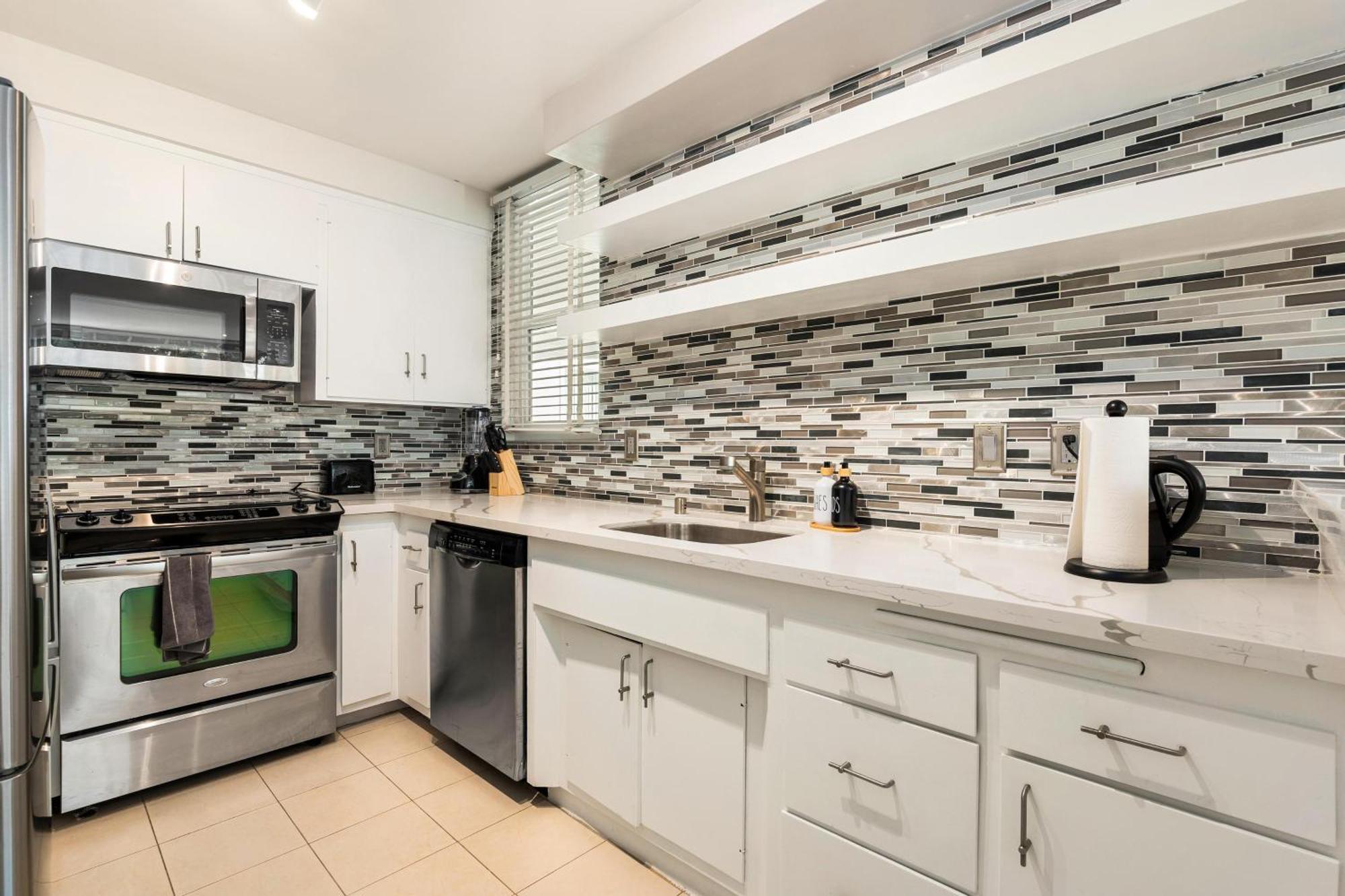 Beachfront Bliss Spacious 2br In Santa Monica * Los Angeles