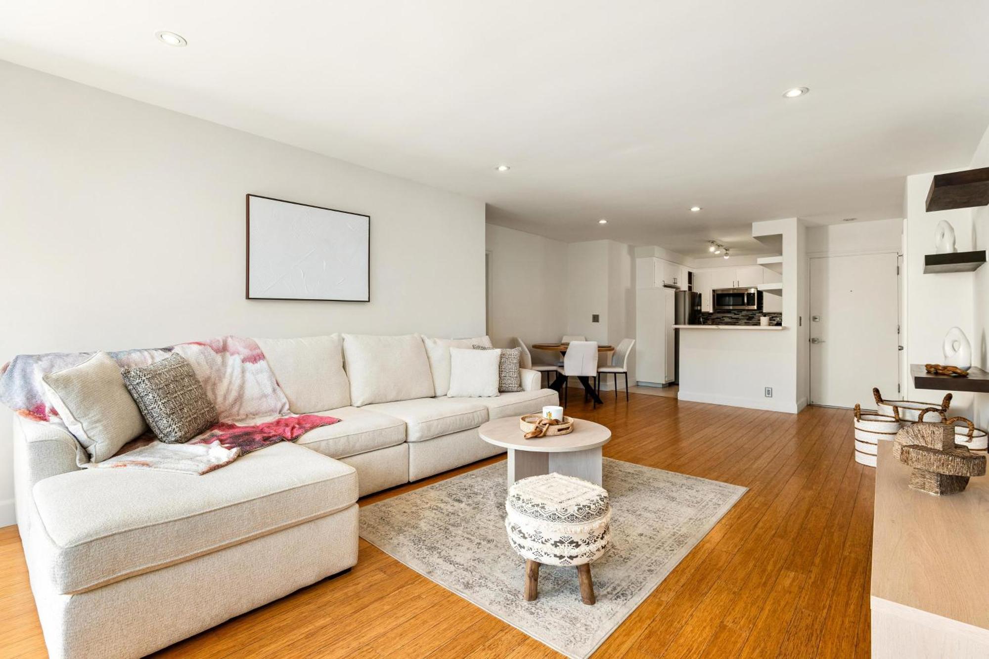 Apartment Beachfront Bliss Spacious 2br In Santa Monica *