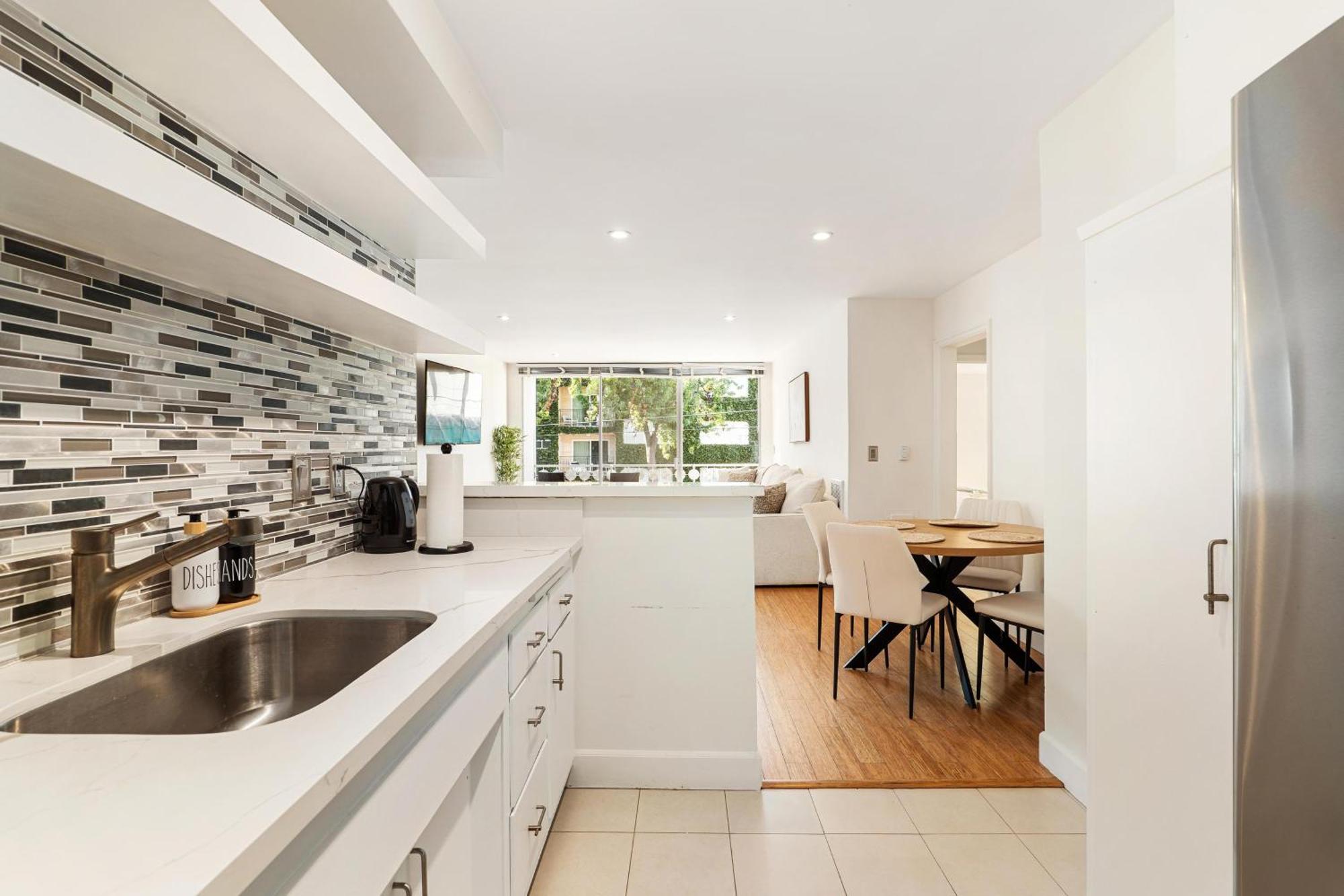 Apartment Beachfront Bliss Spacious 2br In Santa Monica Los Angeles