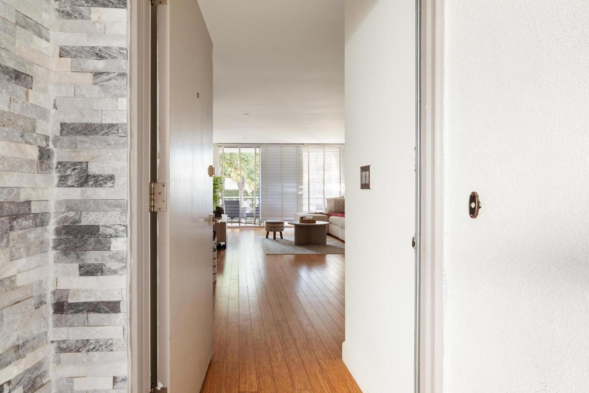 Beachfront Bliss Spacious 2br In Santa Monica Apartment *