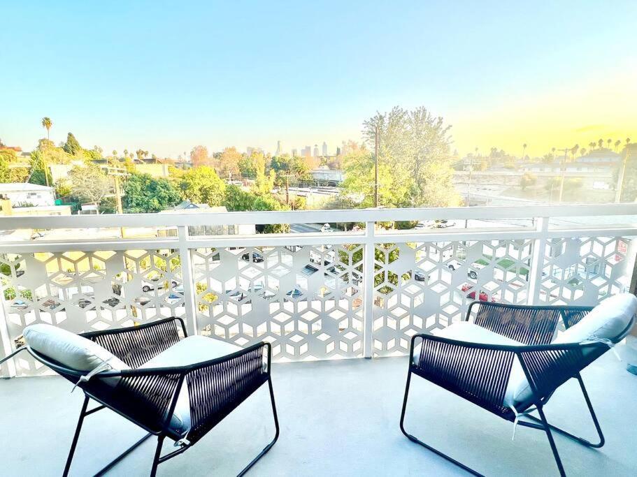 Silver Stylish Penthouse One Bdrm With Parking Included * Los Angeles