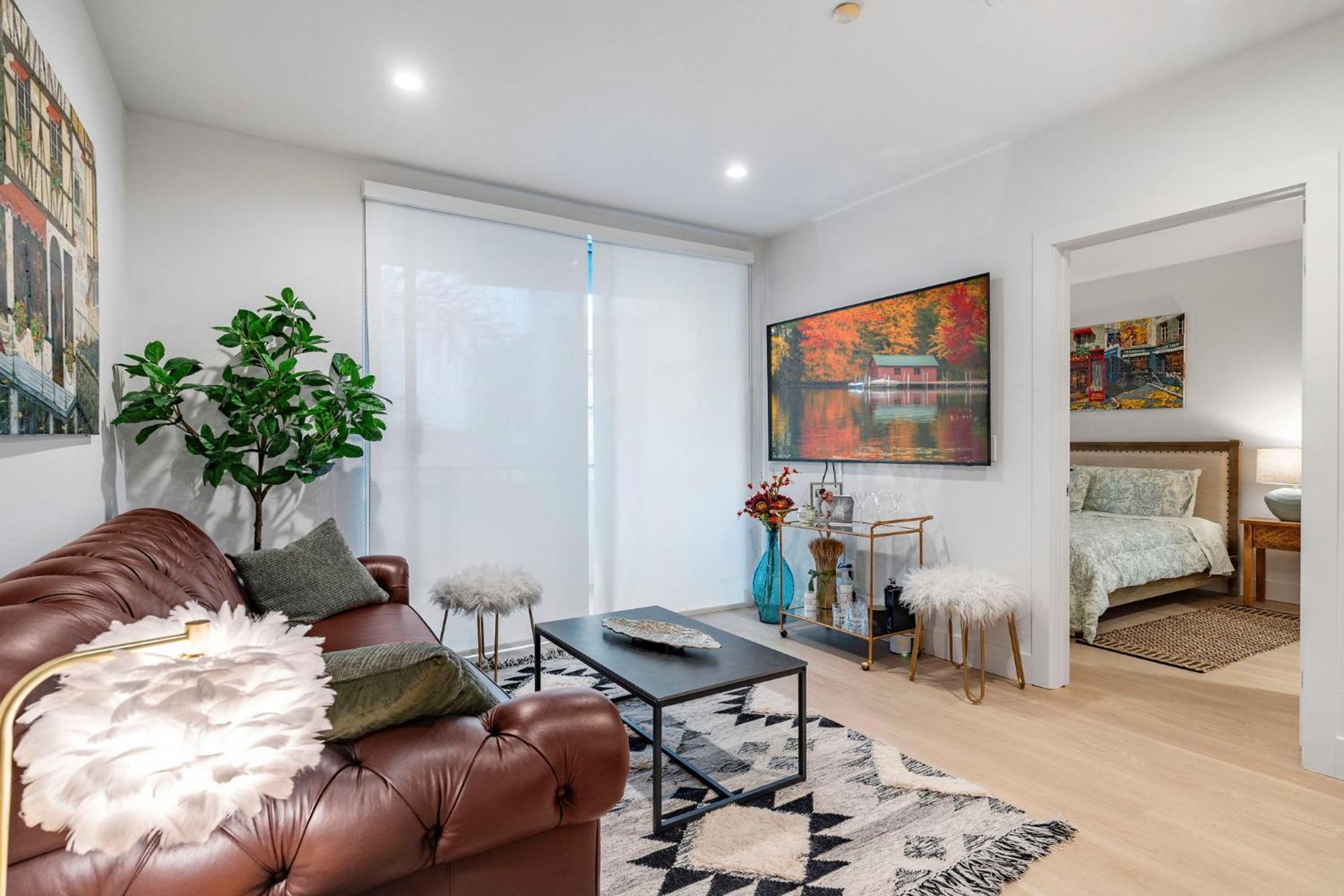 15 View Santa Monica Apartment *