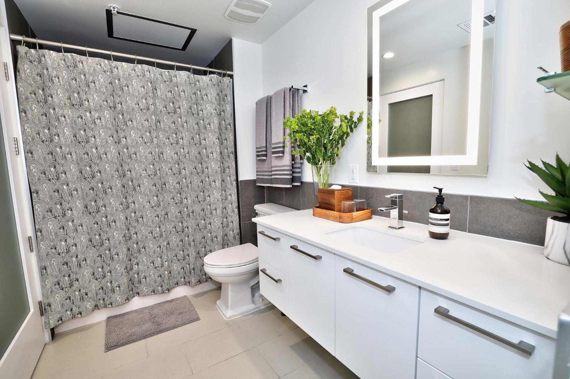Downtown La's Requested Property, Sleeps 4 With Free Parking! Apartment