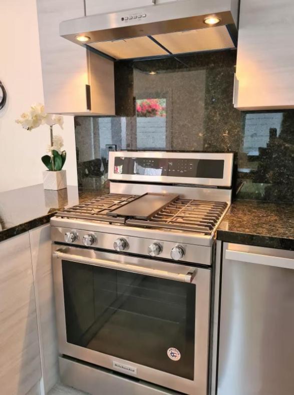 Apartment Prime La 2 Bedroom & 3 Bath Beverly Hills Adj