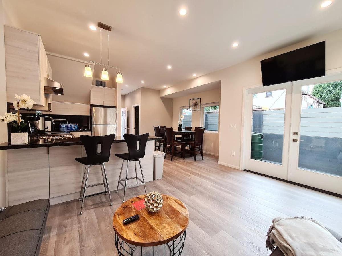 Apartment Prime La 2 Bedroom & 3 Bath Beverly Hills Adj