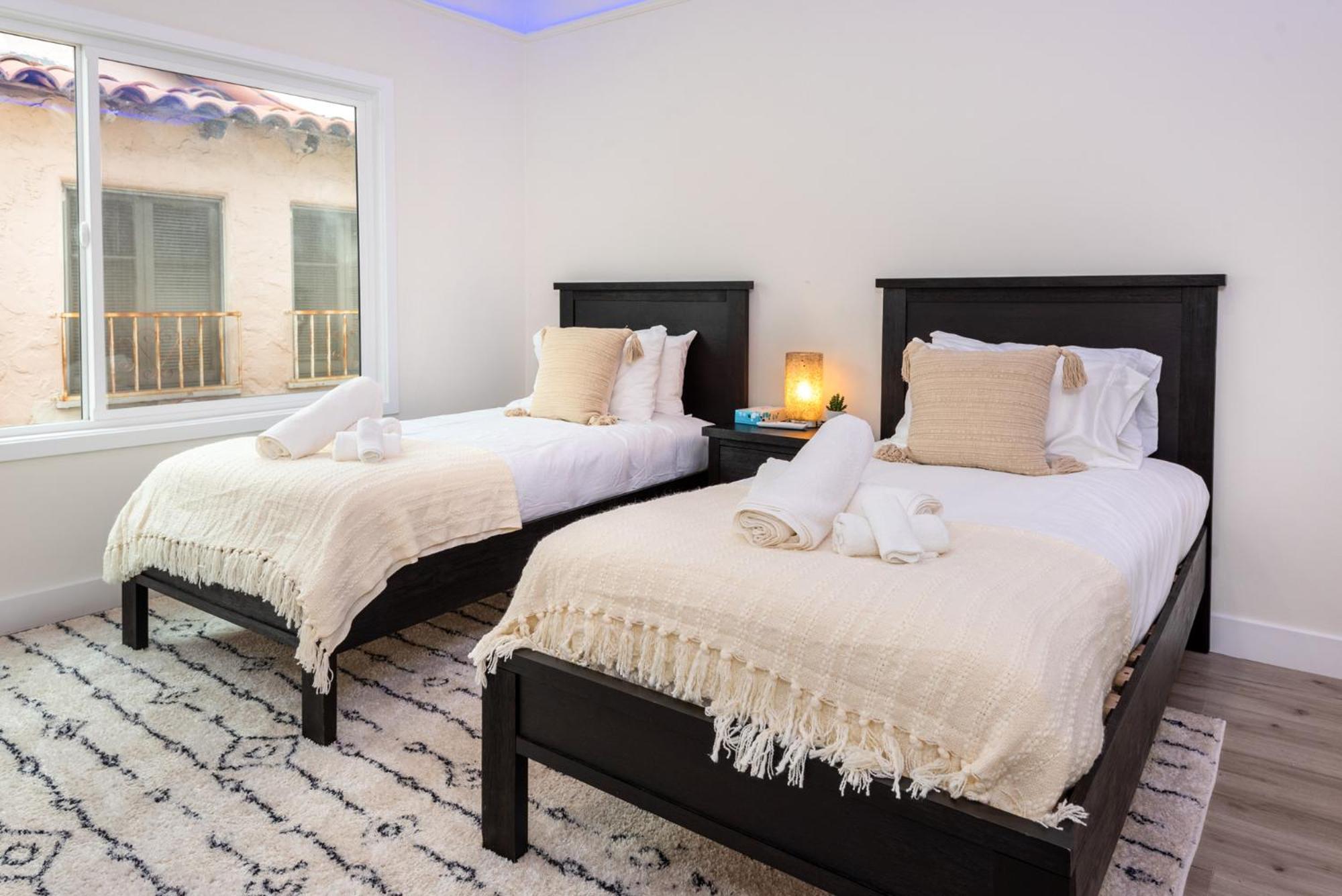 Modern 3br With Jacuzzi, Line Amenities *