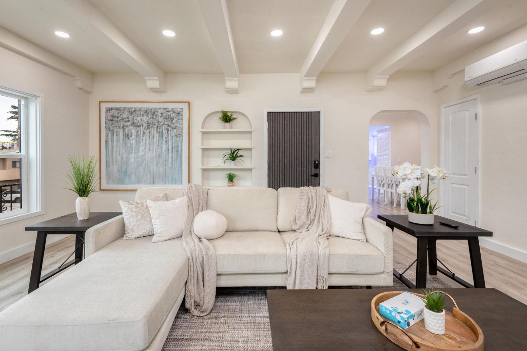Modern 3br With Jacuzzi, Line Amenities Apartment
