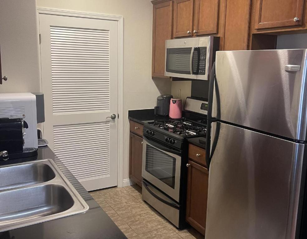 Apartamento La Sunshine House-pool, Sauna And Free Parking Los Angeles