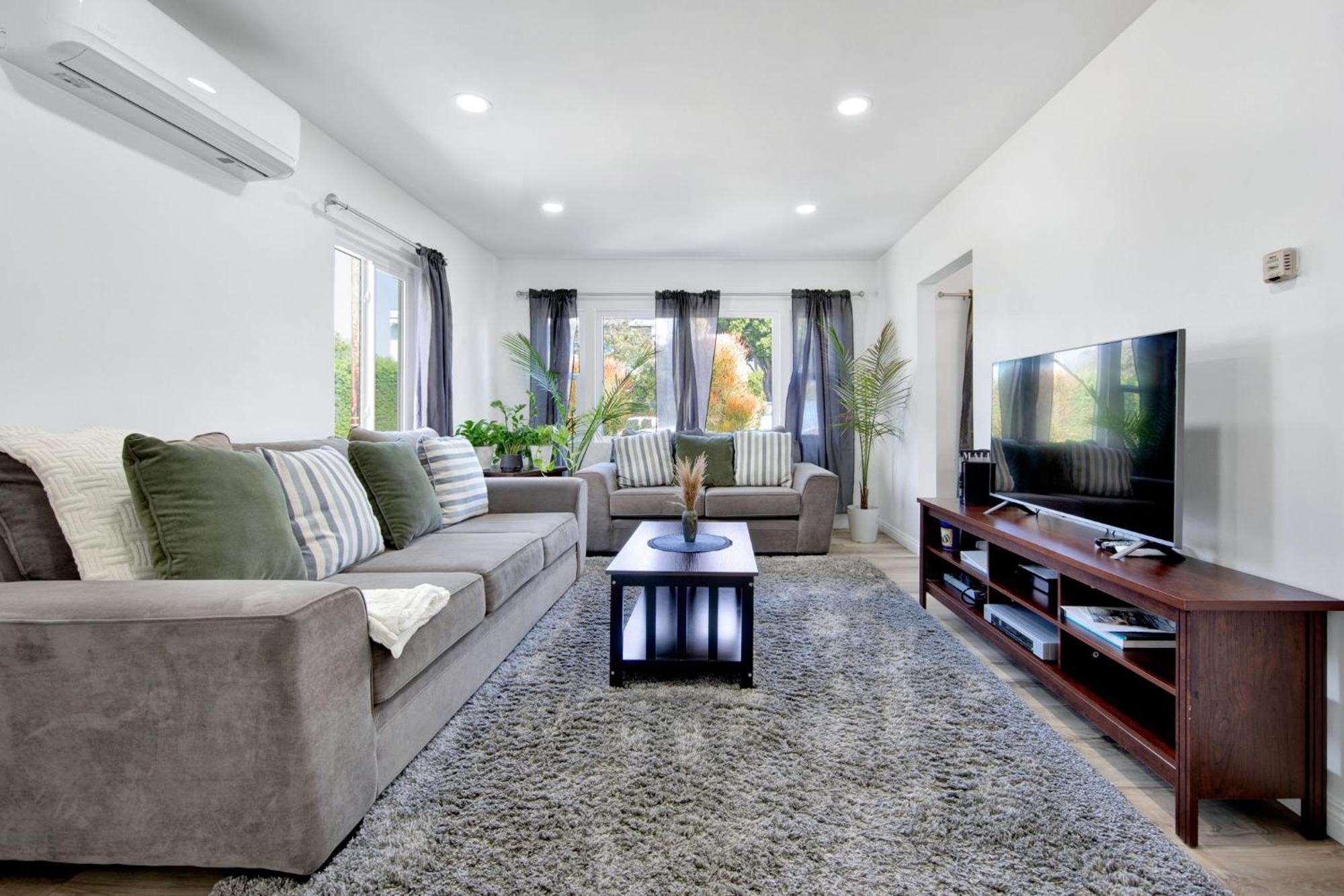 Holiday home Modern Peaceful Private Oasis Near The