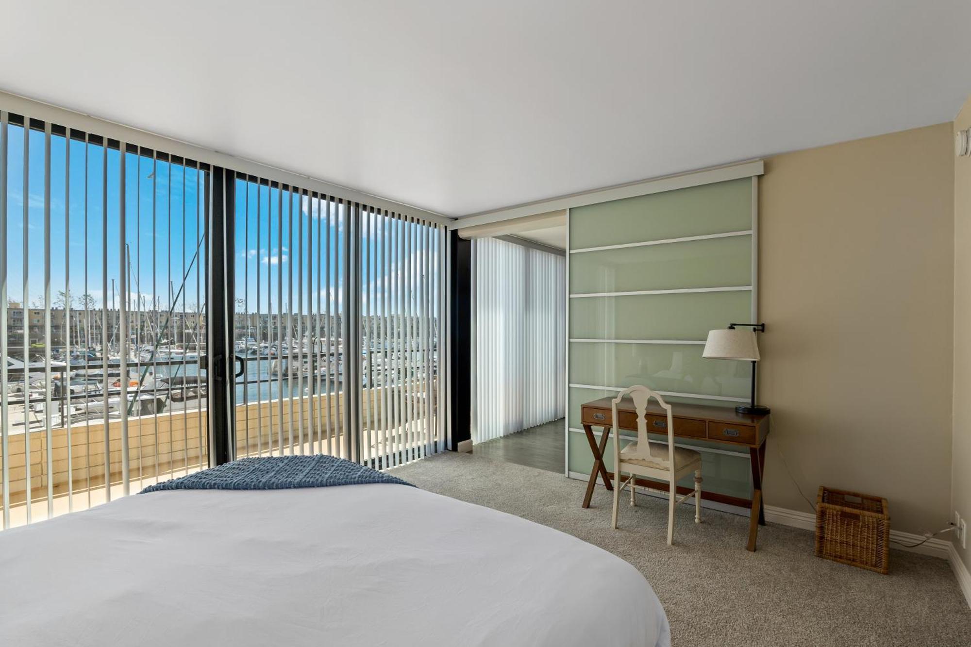Aquamarine Escape - Spectacular Marina Views 2br Rooftop Pool * Los Angeles