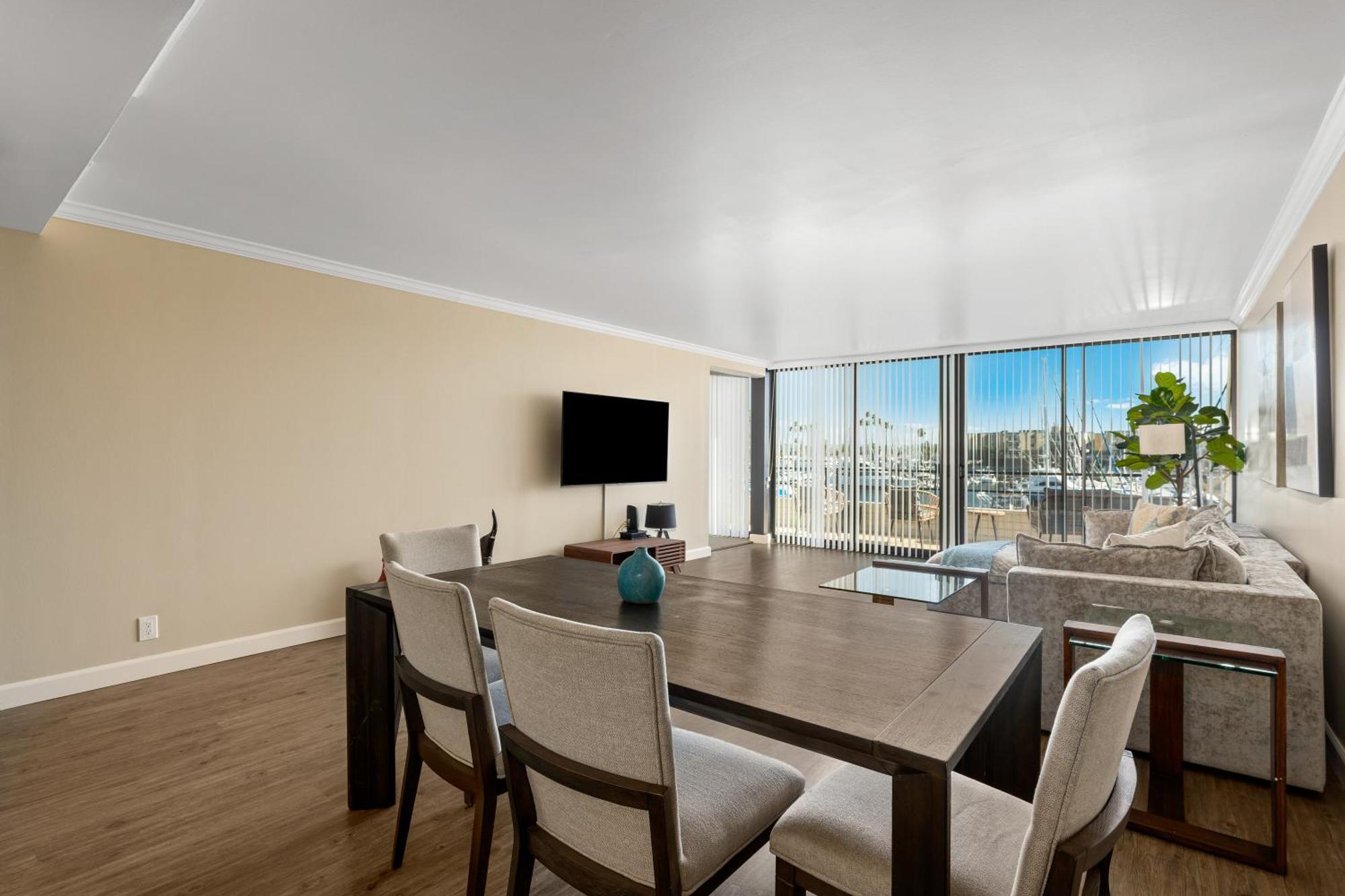 Apartment Aquamarine Escape - Spectacular Marina Views 2br Rooftop Pool *