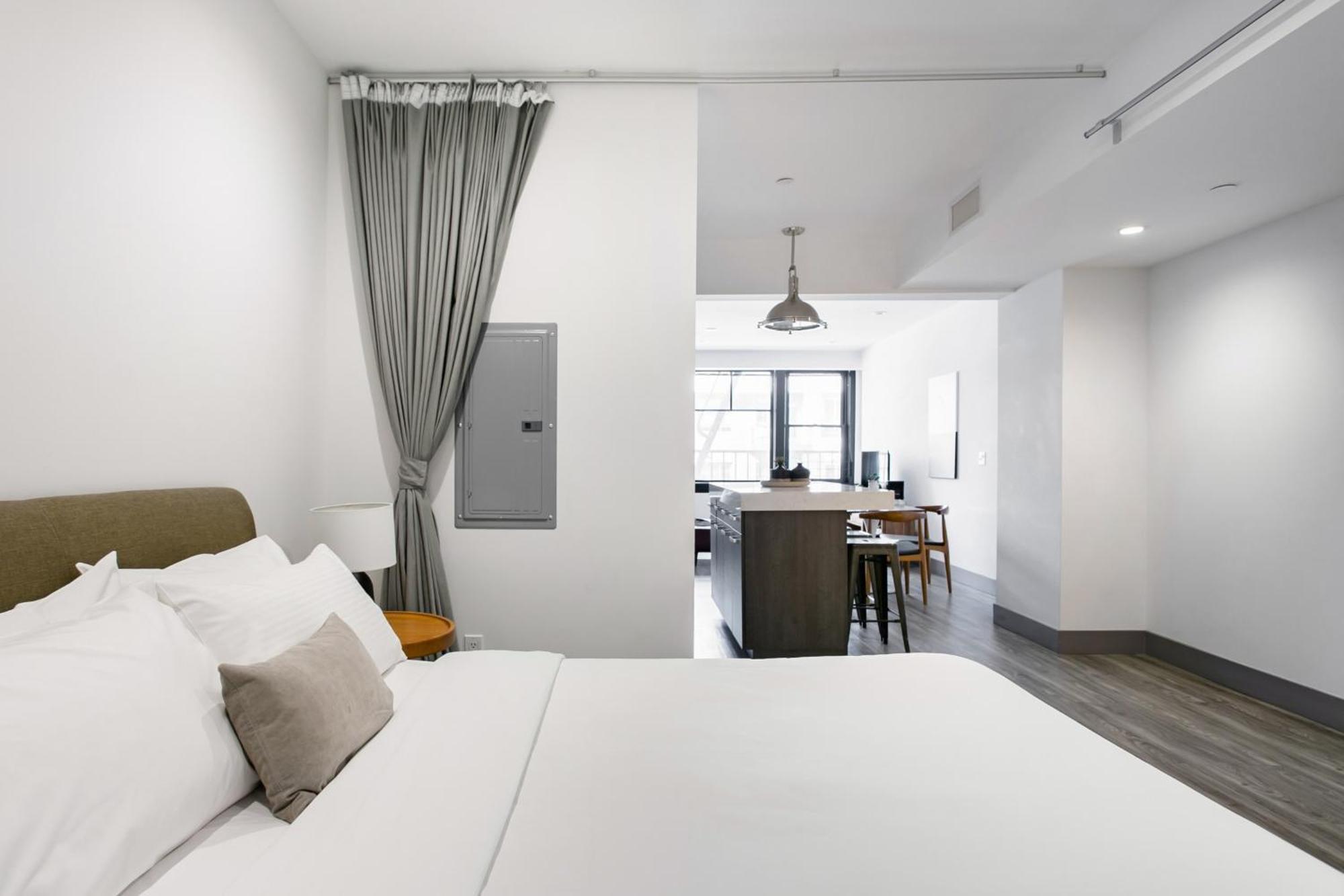Abode Angeles - Downtown South Park 4*