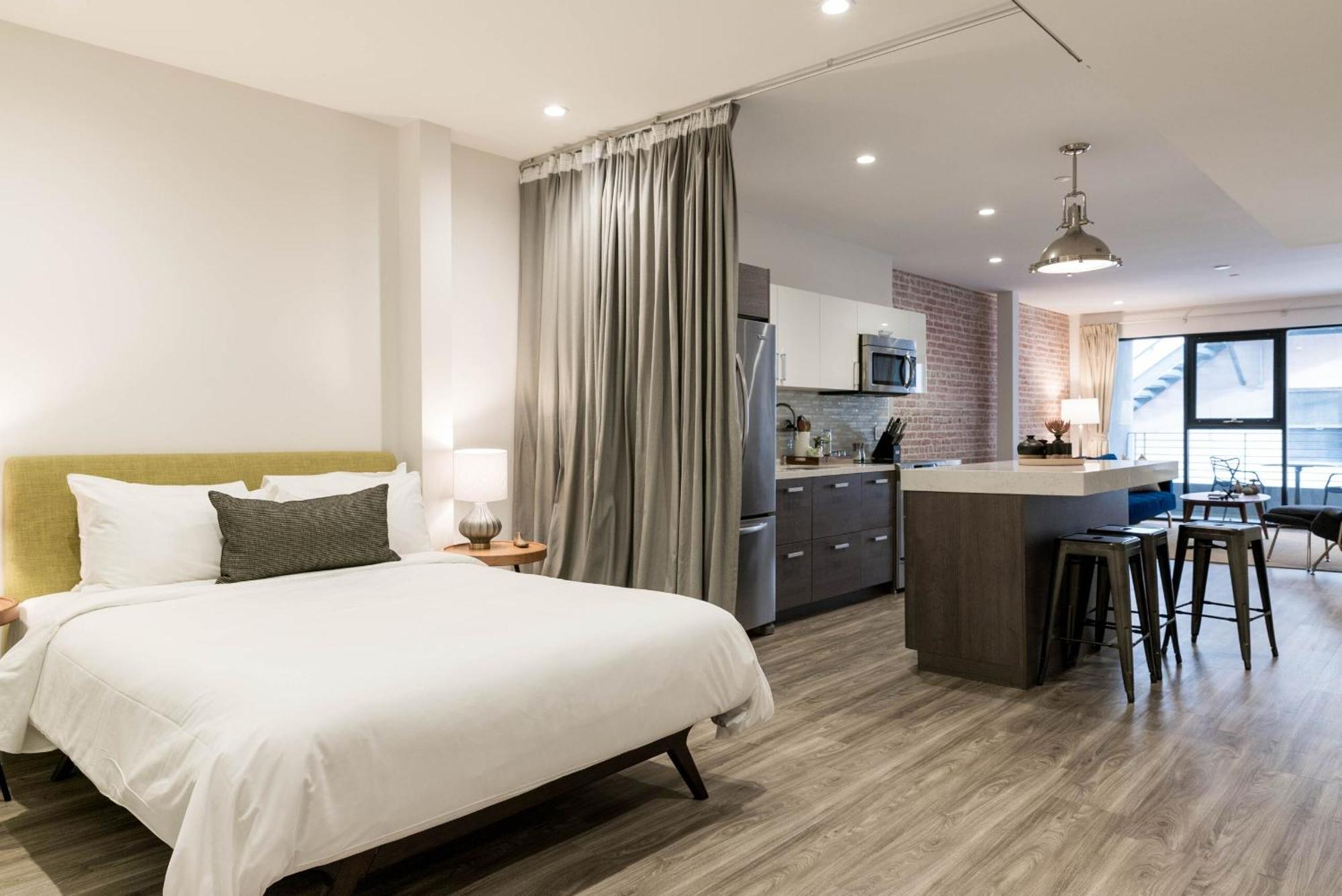Abode Angeles - Downtown South Park Aparthotel 4*