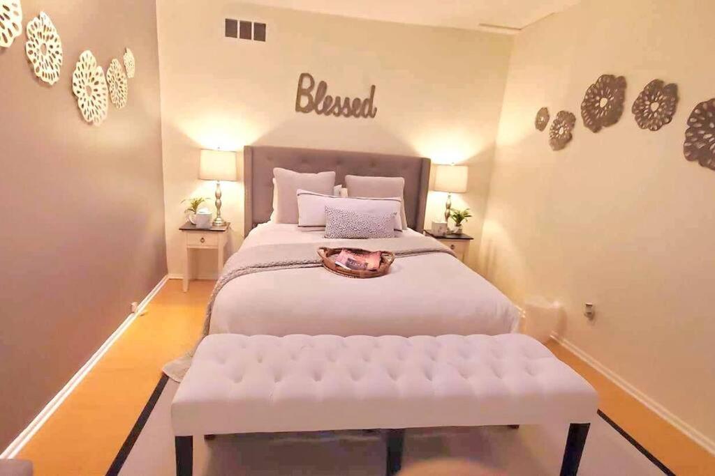 Stylish Ranch With Gorgeous Swimming Pool & Piano *