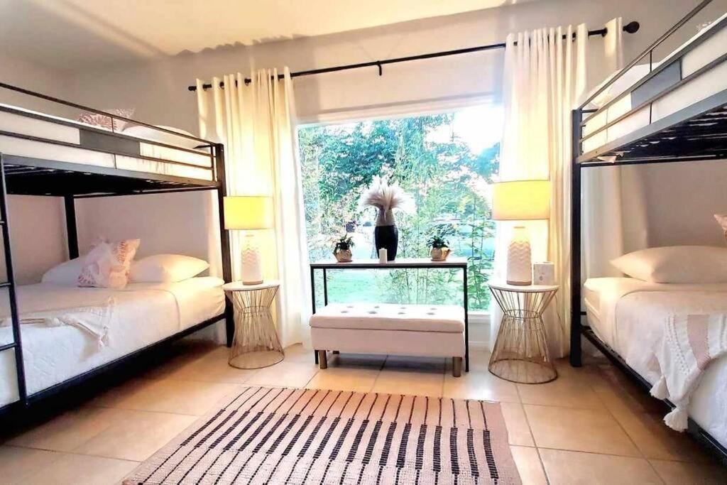 Stylish Ranch With Gorgeous Swimming Pool & Piano * Los Angeles