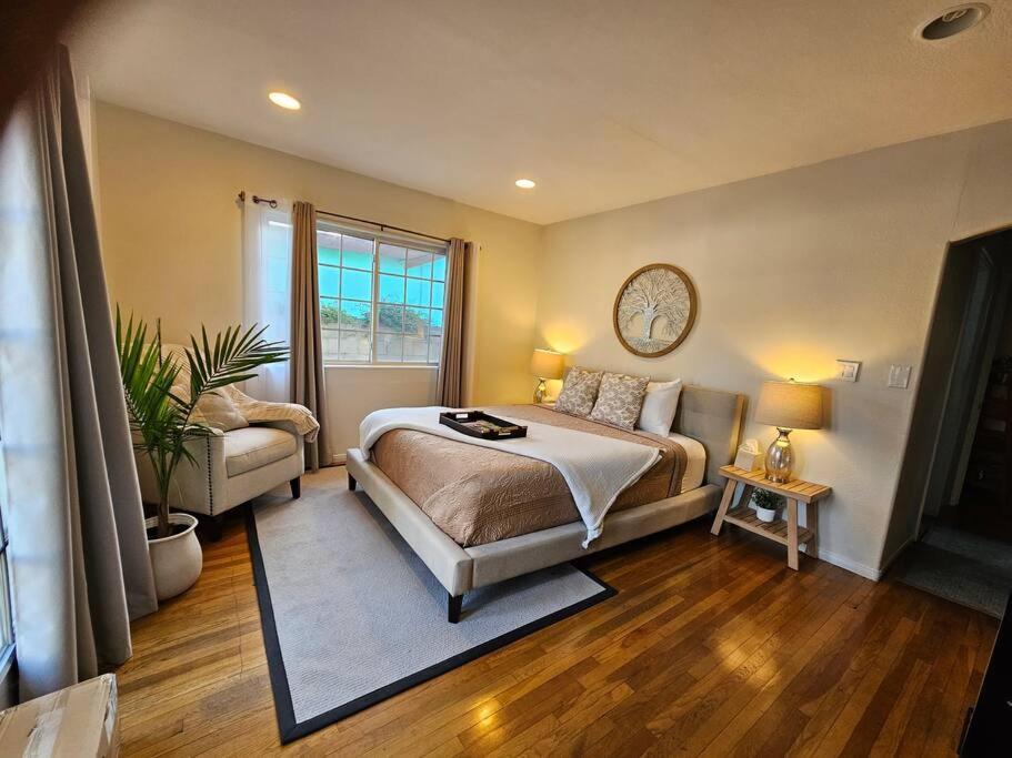 Stylish Ranch With Gorgeous Swimming Pool & Piano Holiday home Los Angeles
