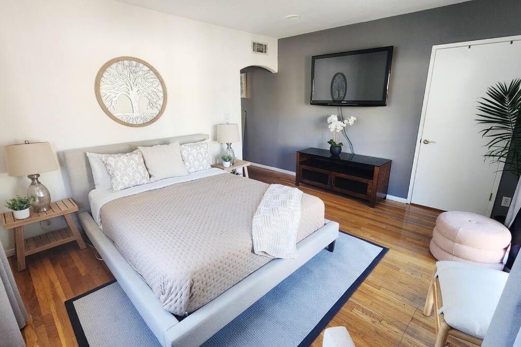 Stylish Ranch With Gorgeous Swimming Pool & Piano *