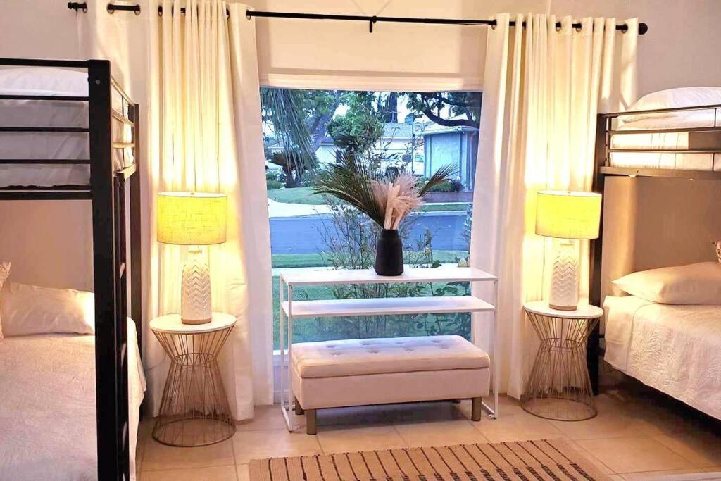 Stylish Ranch With Gorgeous Swimming Pool & Piano Los Angeles