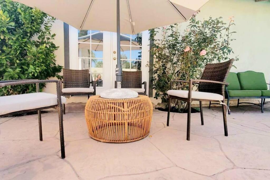 Stylish Ranch With Gorgeous Swimming Pool & Piano Los Angeles