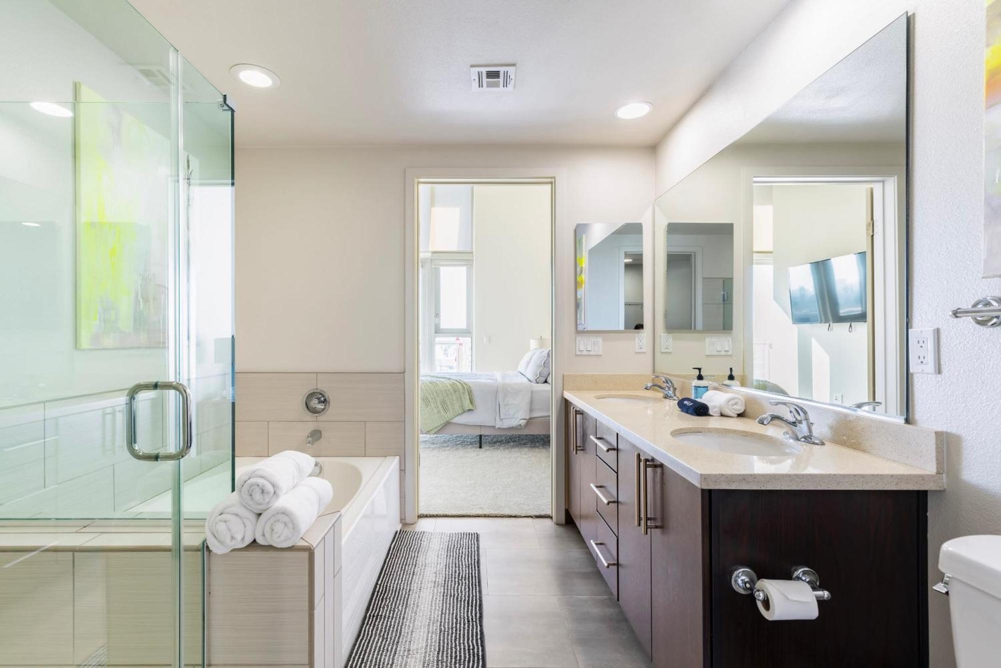 2br Weho Penthouse Lux Apartment