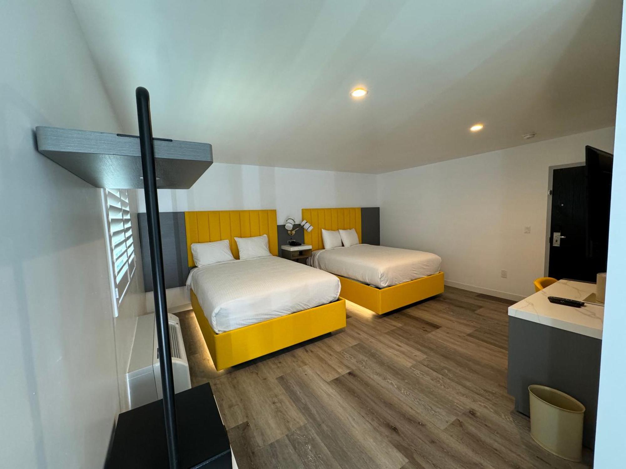 Hotel Rudra - Hollywood