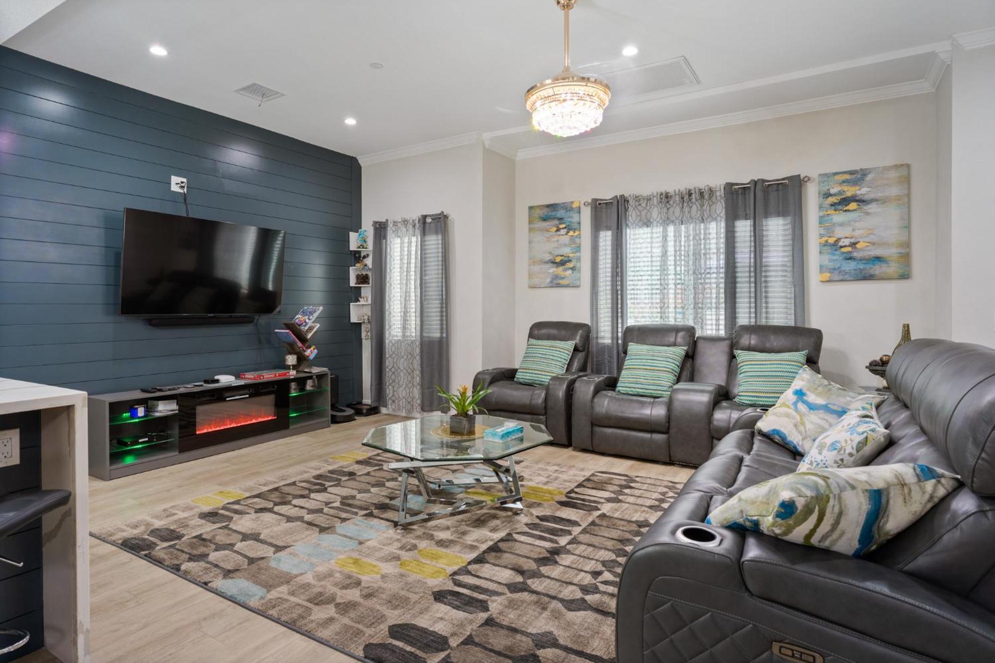 Family/pet Friendly Near Hollywood & Pasadena * Los Angeles